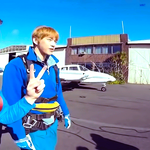 와 강다니엘 베테랑 스카이다이버같아...겁나발려 | 인스티즈