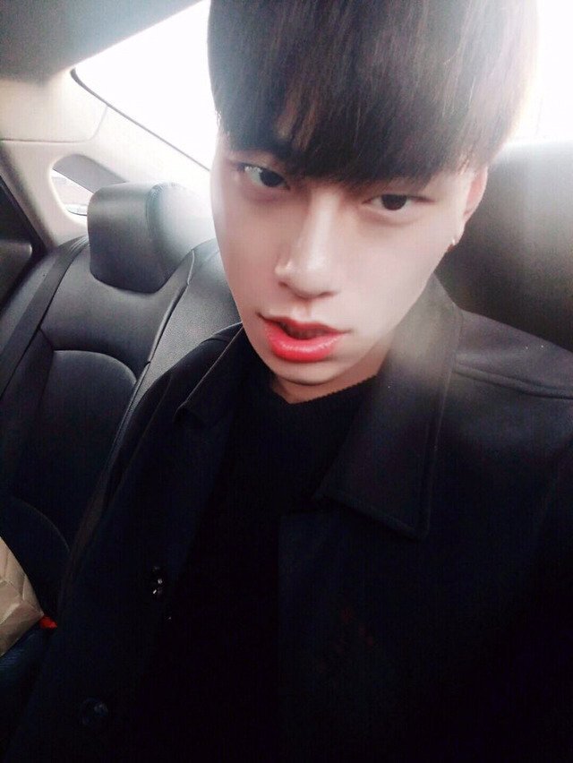 제비제 누가 팬들이 얼굴합 보고 만든 그룹 아니랄까봐 | 인스티즈