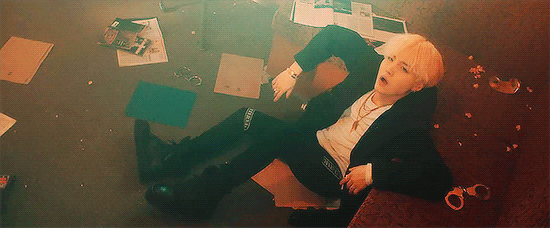 슈가 프로듀서로 들어왔으면서 아이돌장인인거 넘 발려 | 인스티즈