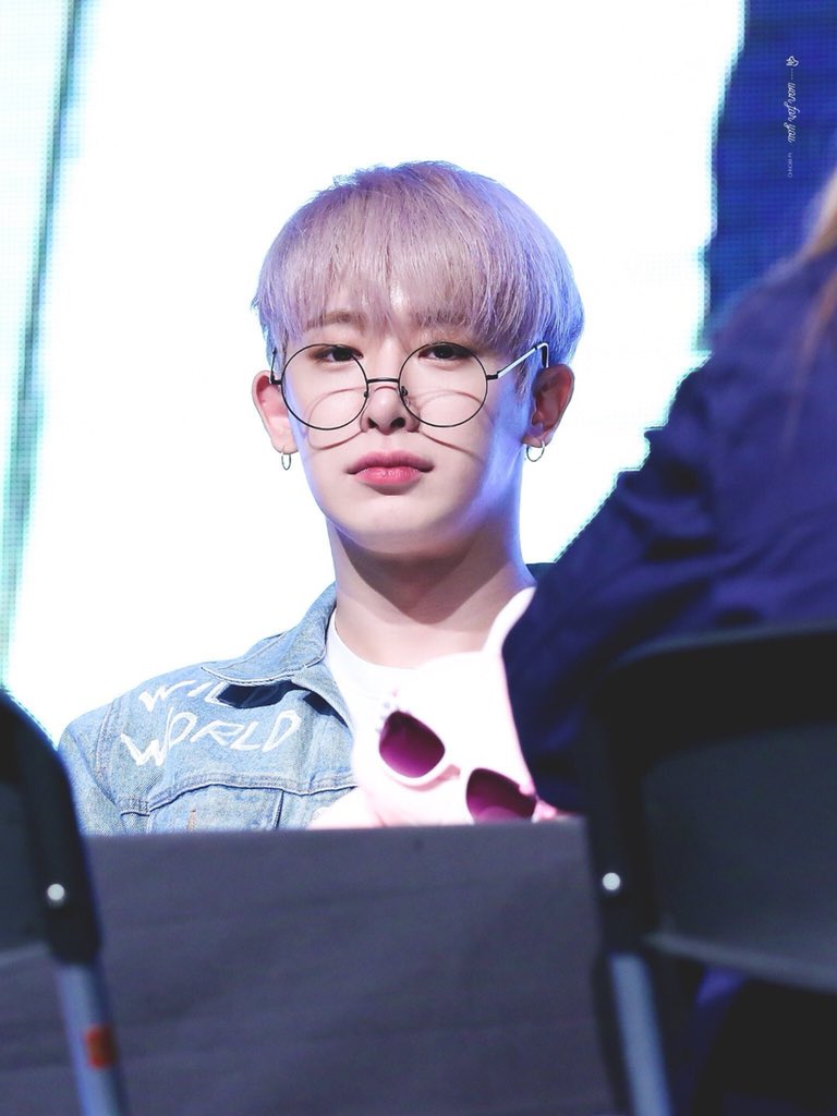 얘 어제 태어난거같아 | 인스티즈