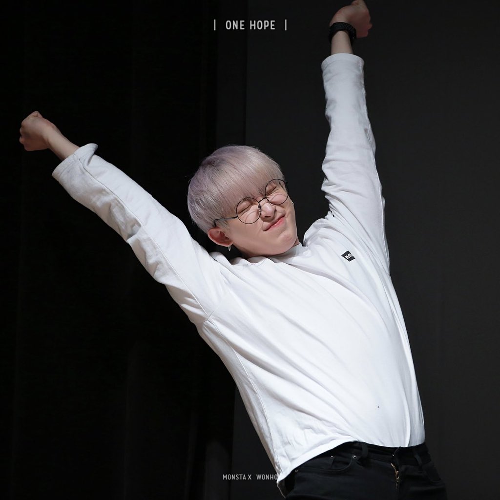 얘 어제 태어난거같아 | 인스티즈