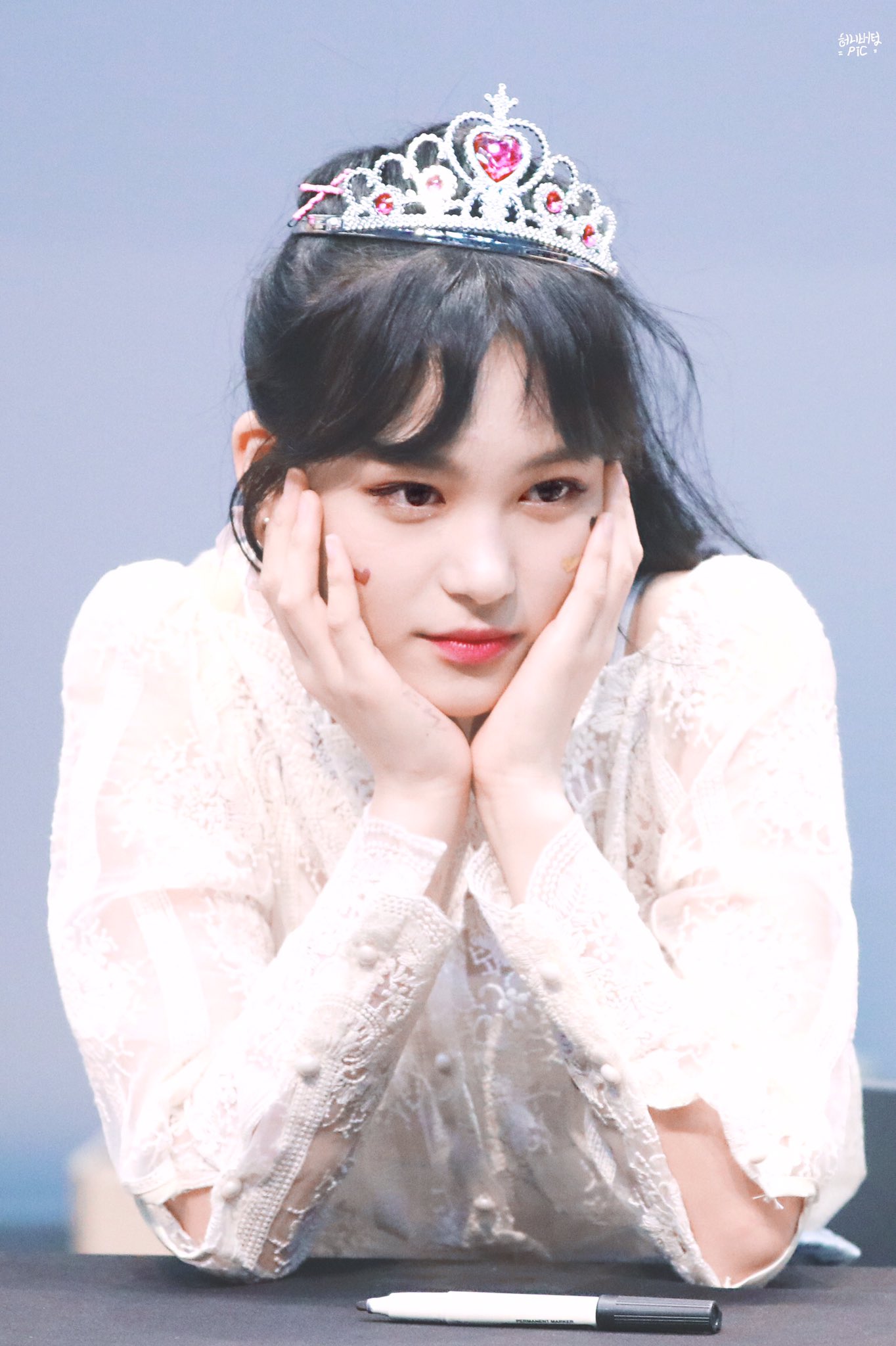 버스터즈 지수 진짜 예쁘다... | 인스티즈