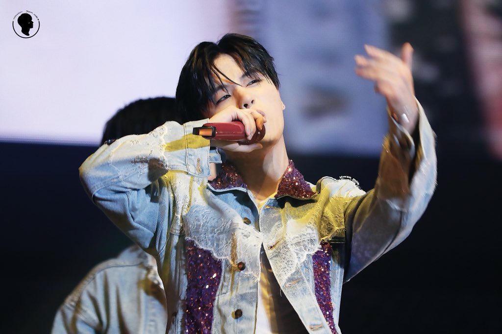 김진환은 역시 흑발이 진리 | 인스티즈