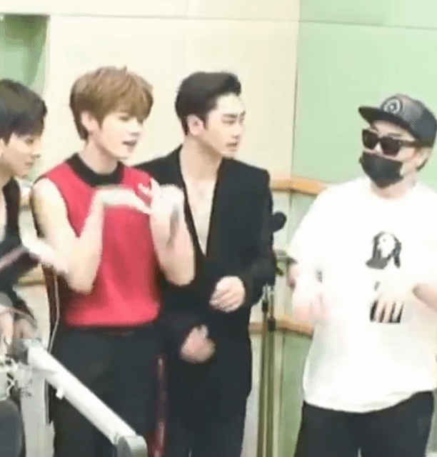 뉴이스트 강동호님 팬아저인데 대체 이거 뭘 표현한거임 ? | 인스티즈