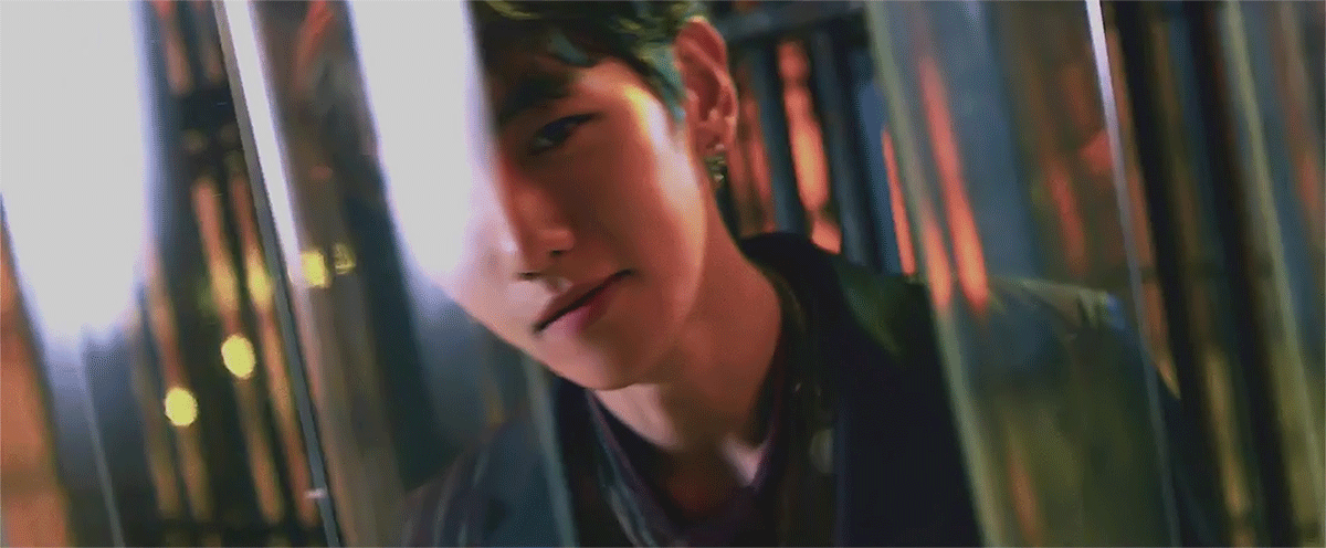 중국당면 걷어차는 백현 | 인스티즈