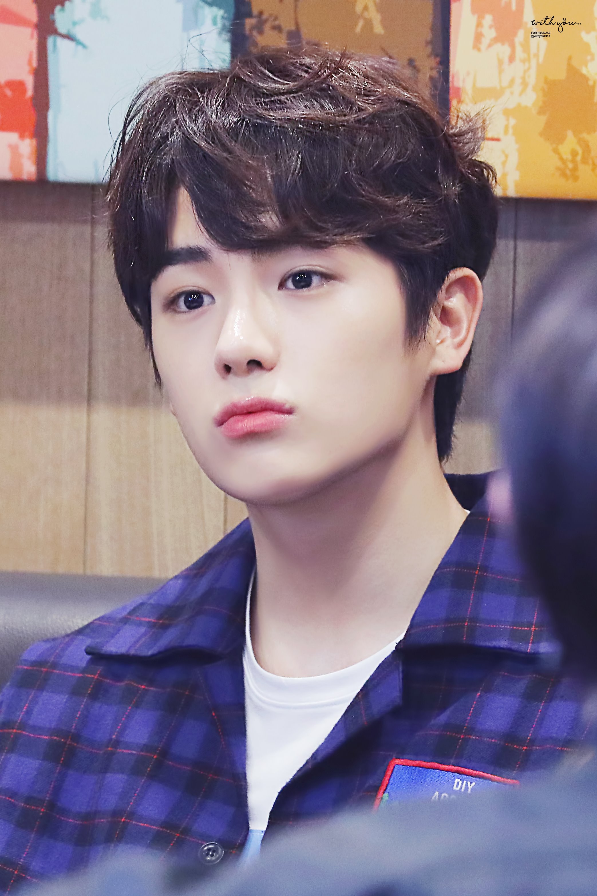 화장기가 거의 없는데 이렇게 잘생길 수 있나???? 하.. | 인스티즈