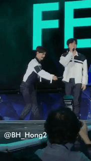 벌레는 무섭지만 형아한테 붙은건 떼주고 싶어 | 인스티즈