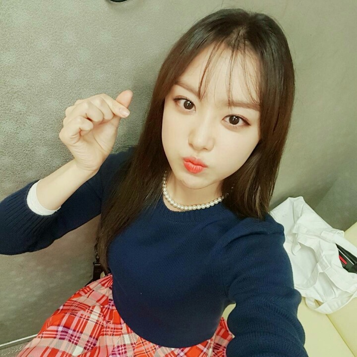 송지은 아직 안자는 구나 ,, ^-^ | 인스티즈