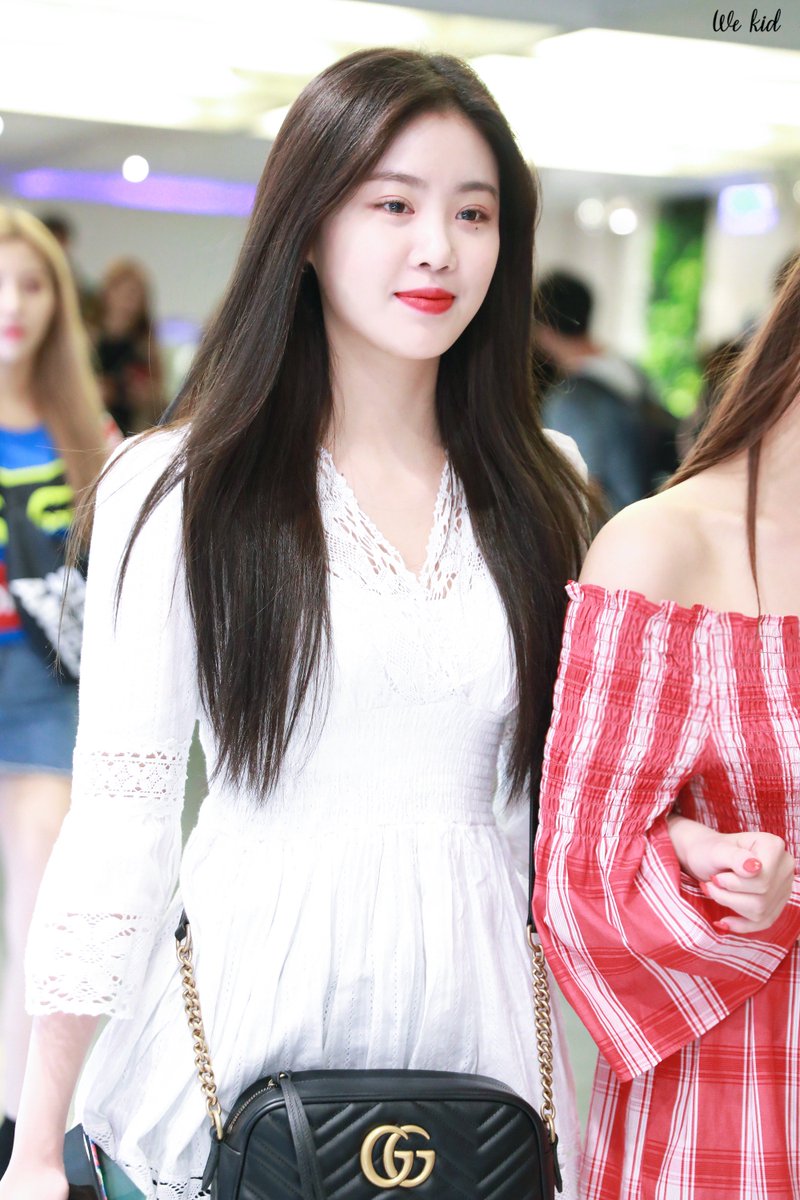 아이들 수진 눈 화장 연하거나 안 한거 진짜 확 달라보여 | 인스티즈