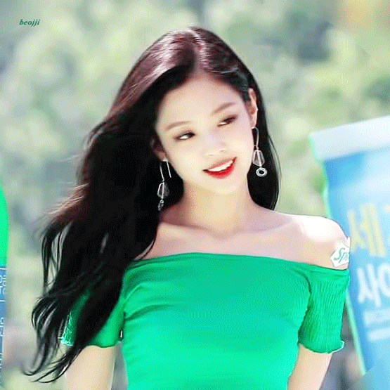 아까 잘못눌려서 제니 안본사람들은 다봐야하는 짤 다시대방출🖤💖 | 인스티즈