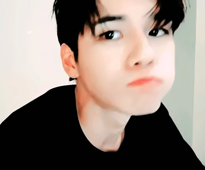 자-자-날이면 날마다 오는 옹성우 짤털이 아닙니다-구경하고 가세요- | 인스티즈