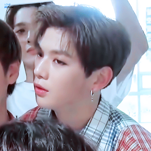 강다니엘 이마 너무이ㅃㅓ,, | 인스티즈