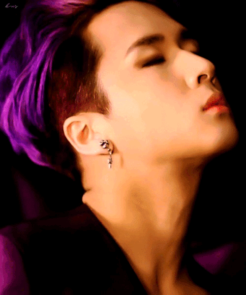 자꾸 물건한테 혼나는 아이돌.jpg | 인스티즈