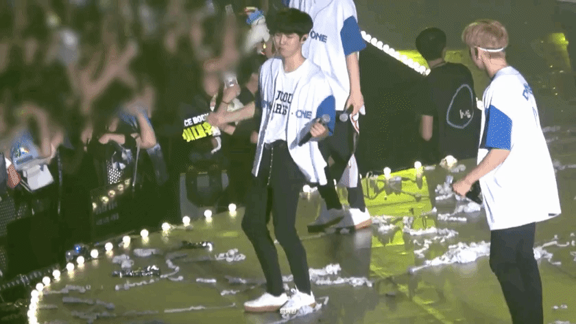 다니엘이랑 재환이가 이때 한게 뱅뱅뱅 스포였던거지? | 인스티즈