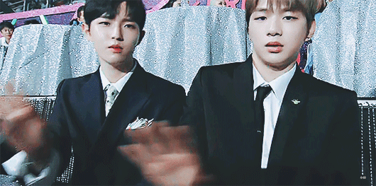 어제 끄듀에서 김재환 움짤 모음 | 인스티즈