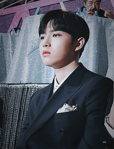 어제 끄듀에서 김재환 움짤 모음 | 인스티즈