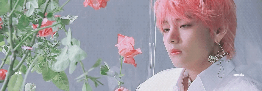 뷔 진짜 무슨 왕자같네... | 인스티즈