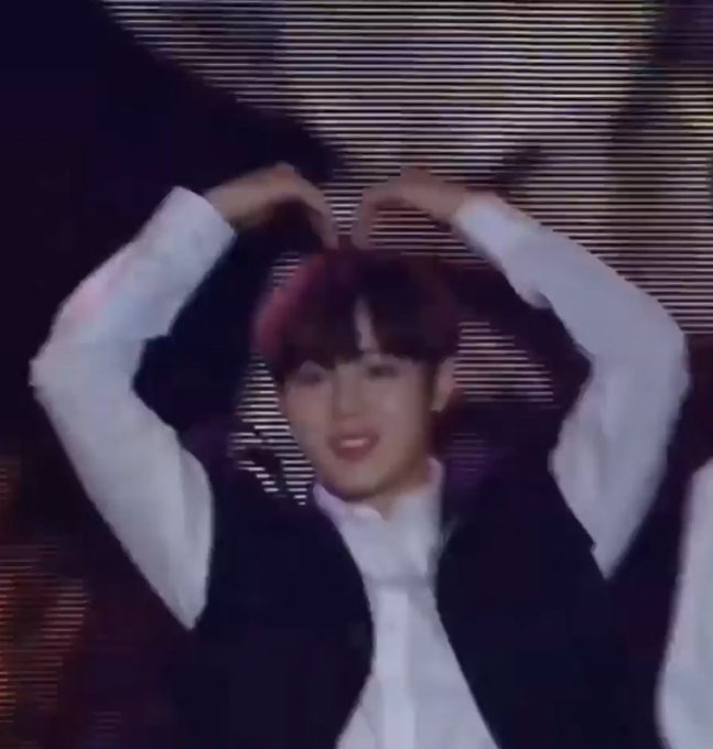 하성운은 저화질이 더 뽀짝해 | 인스티즈