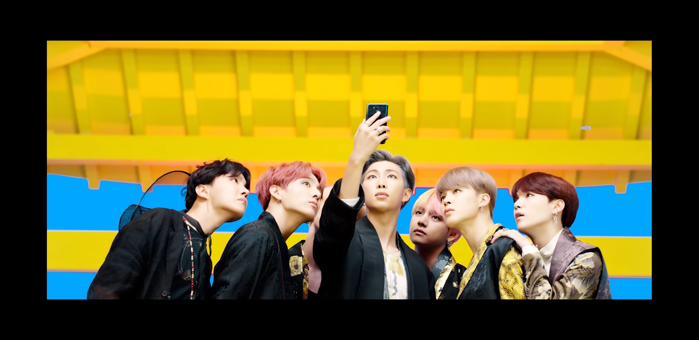 방탄 IDOL 니키미나즈 ver 뮤비 캡쳐 | 인스티즈