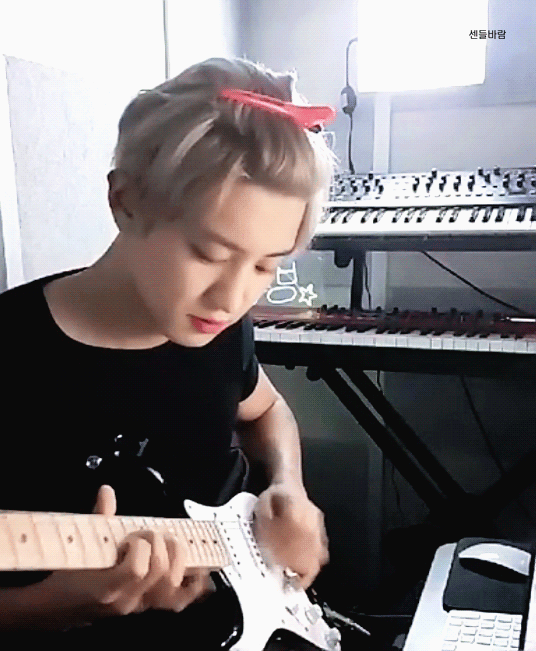 이 날 삔 꼽고 구빰방송 진짜 귀여웠지,,,, | 인스티즈