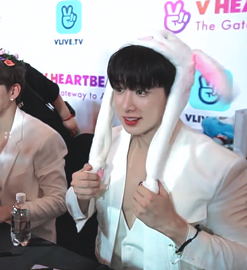 모라고???아직 토끼모자를 안쓴 아이도루가 있다고?? | 인스티즈