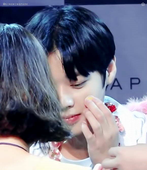 지훈이 진짜 잘 자라고 있는 거 같은데 그래도 | 인스티즈