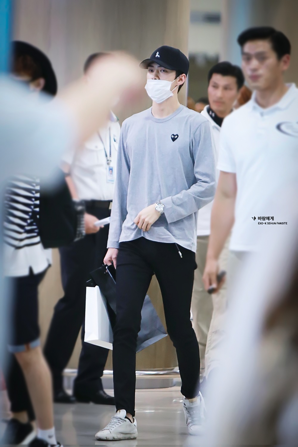 쓰니 취향 세훈이 사복들 보고 가쇼 | 인스티즈