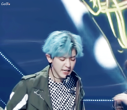 별 휘황찬란한 탈염색을 해도 얼굴이 제일 튀어서 머리가 무난해보이시는 분 | 인스티즈