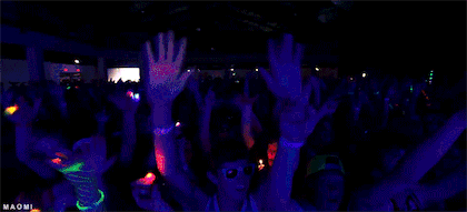 너무 잘생겼어 너무 잘생겼어 지금 밖으로 뛰쳐나가 털기춤 추고싶다 | 인스티즈