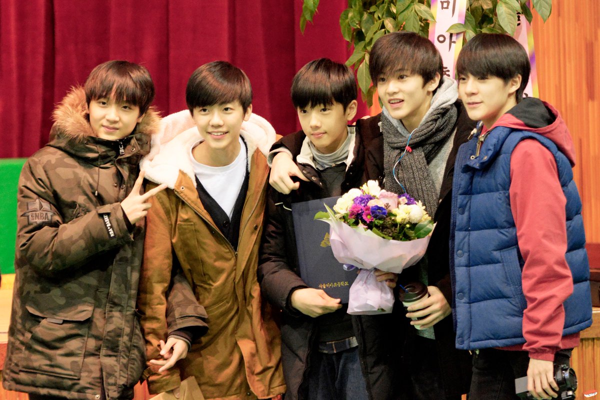 아오 진짜 그냥 이거 보니까 마음이 막막 그냥 막 왤케 슬프고 그러냐 누나 운다 울어 | 인스티즈