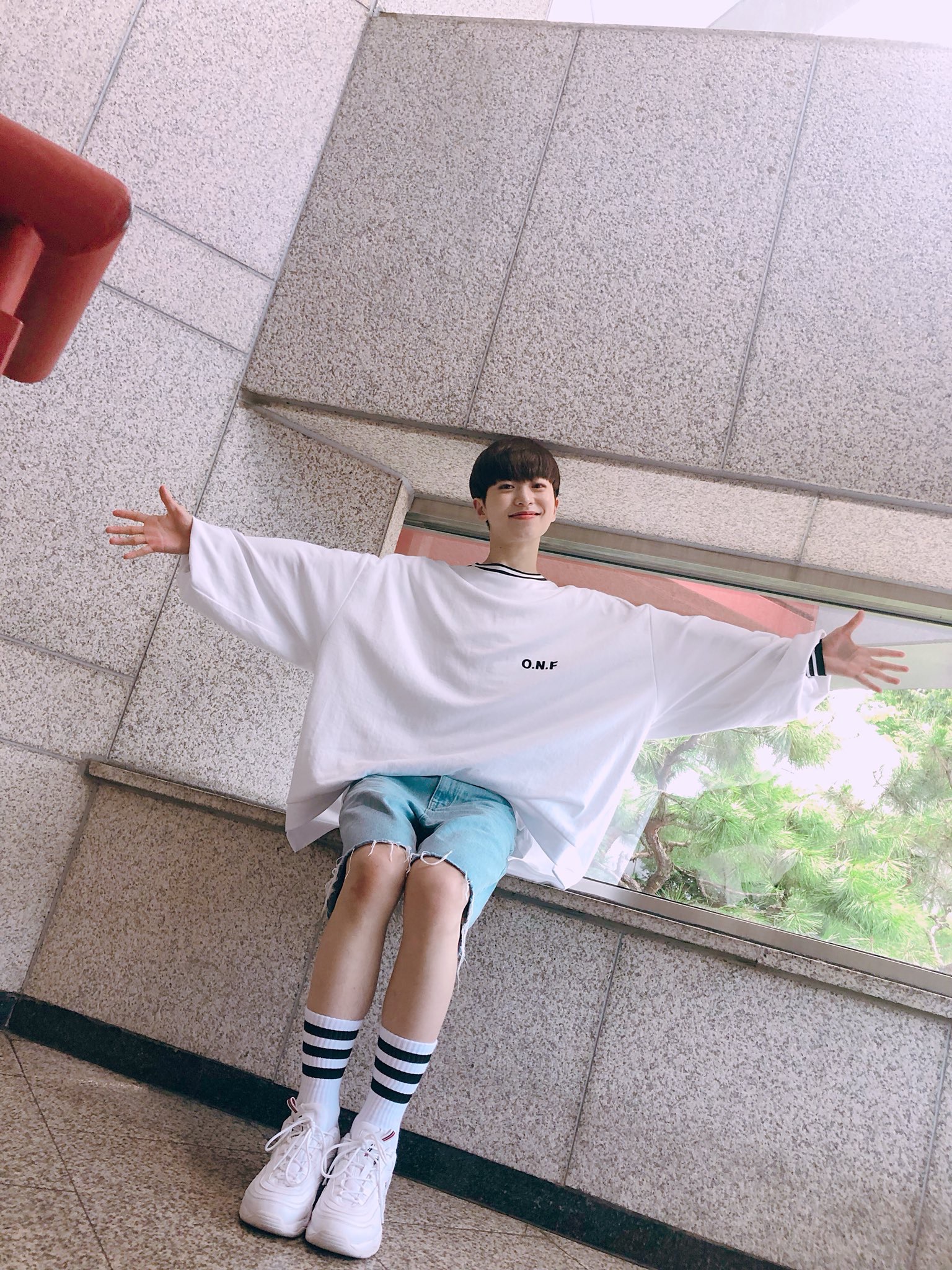 이 사진 너무 신ㄱ해 | 인스티즈