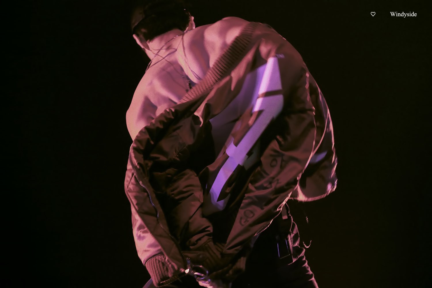 진짜 등근육 오바야 진짜 너무 대박쓰... | 인스티즈