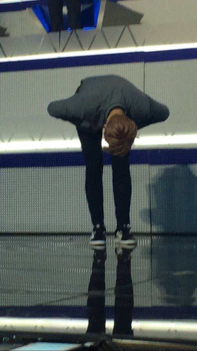 이 분 (?) 진짜 90도로 인사한다 | 인스티즈