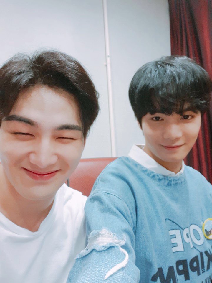 진짜 어쩜 셀카를 이렇게 찍지? | 인스티즈