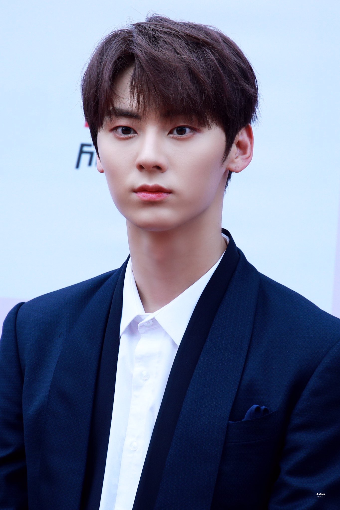 황민현은 | 인스티즈