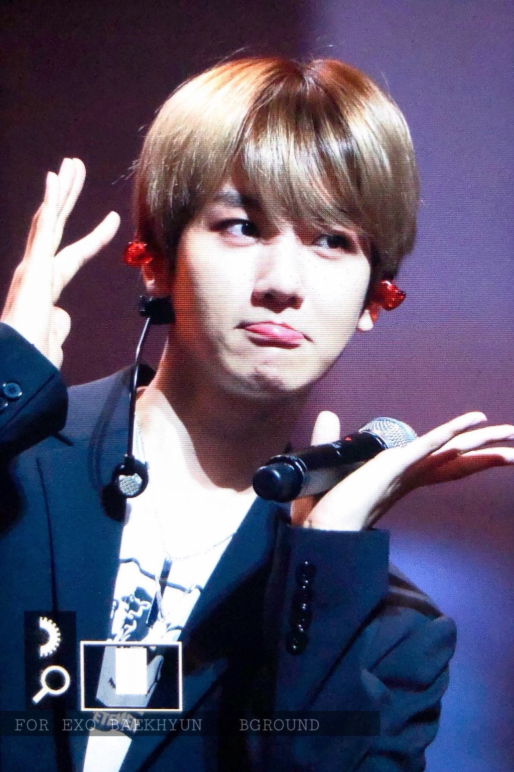 변백현 프리뷰 저장하고있는데 다 같은포즈 다른각도 ㅋㅋㅋㅋㅋㅋㅋ | 인스티즈