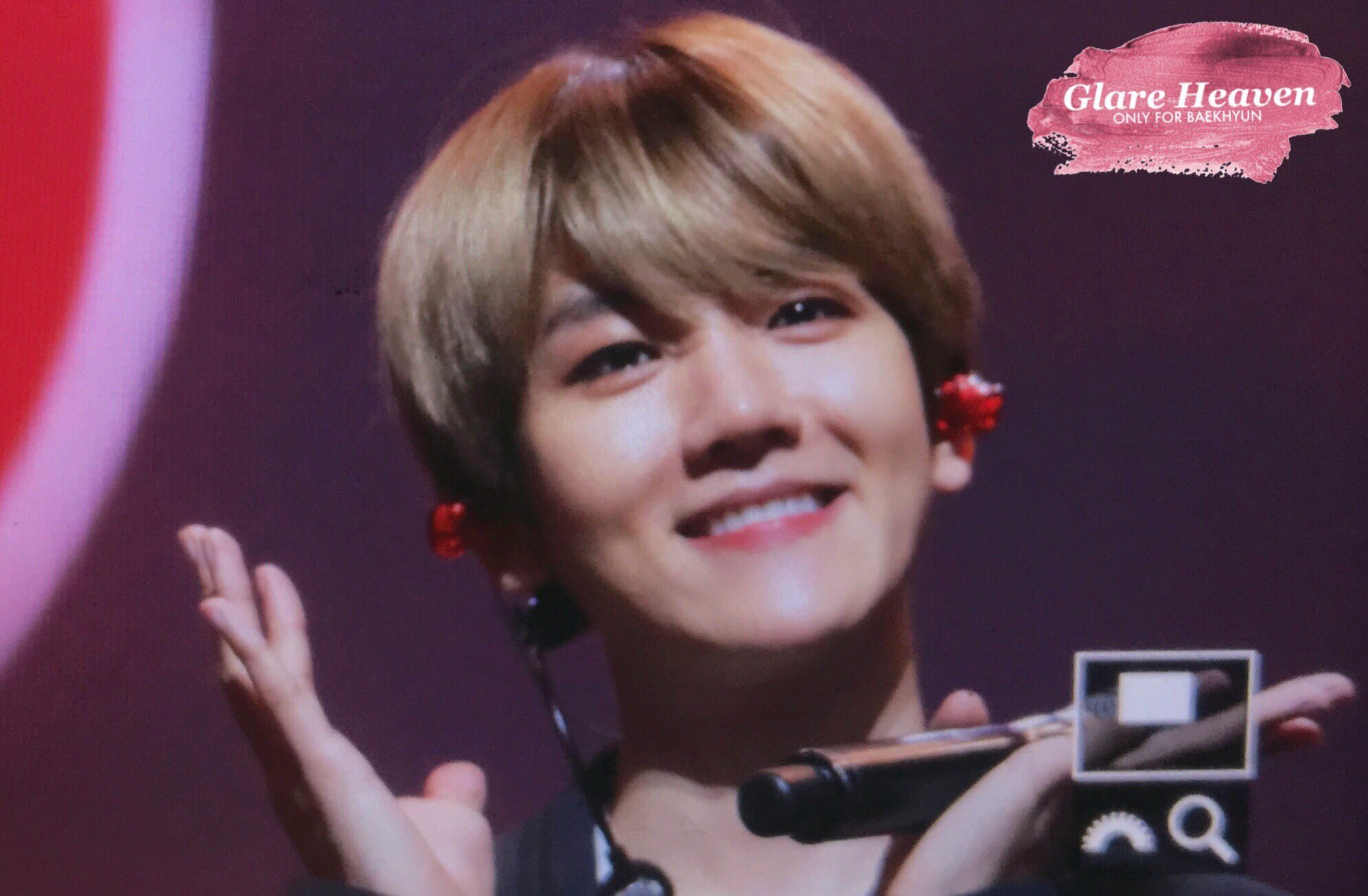 변백현 프리뷰 저장하고있는데 다 같은포즈 다른각도 ㅋㅋㅋㅋㅋㅋㅋ | 인스티즈