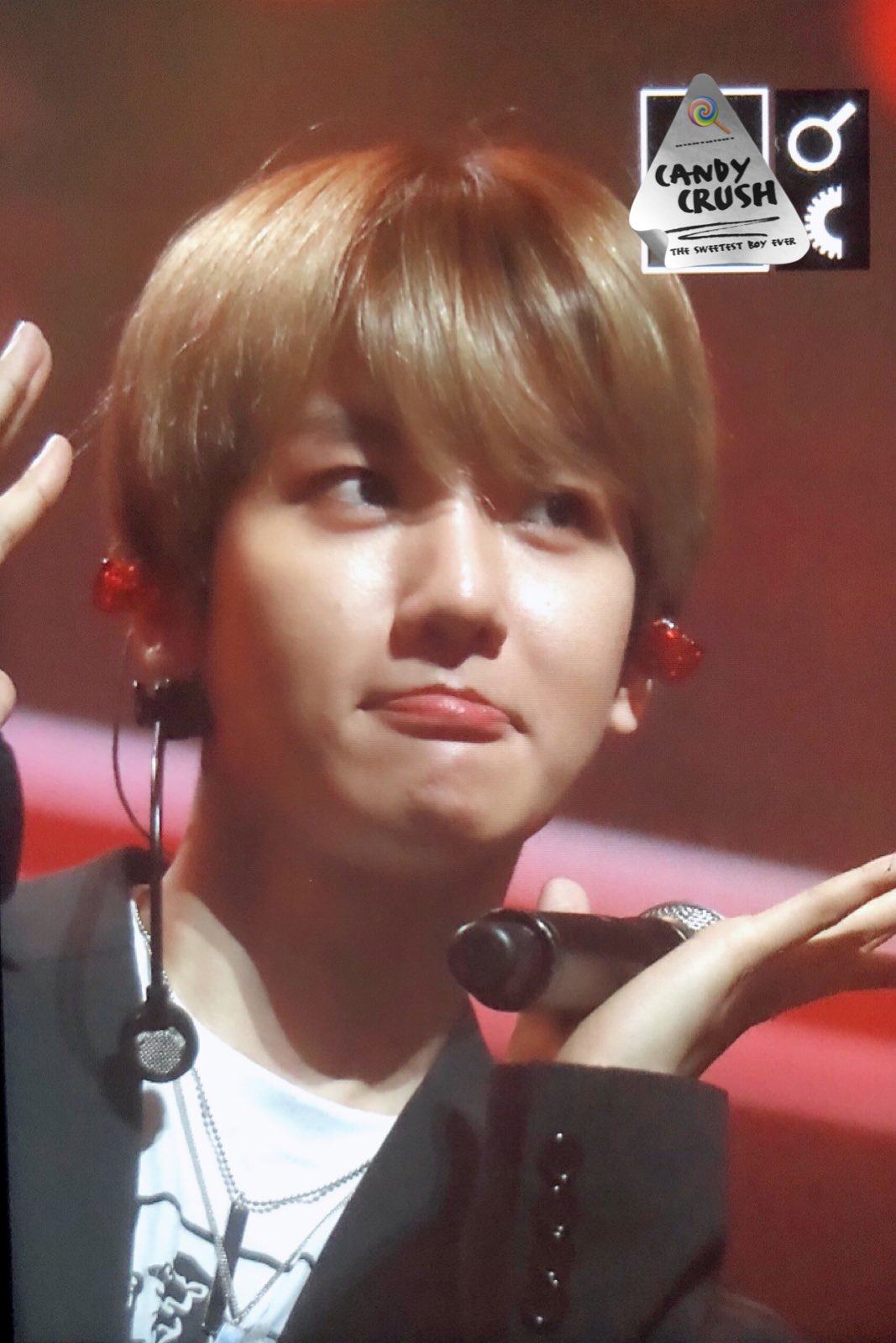 변백현 프리뷰 저장하고있는데 다 같은포즈 다른각도 ㅋㅋㅋㅋㅋㅋㅋ | 인스티즈