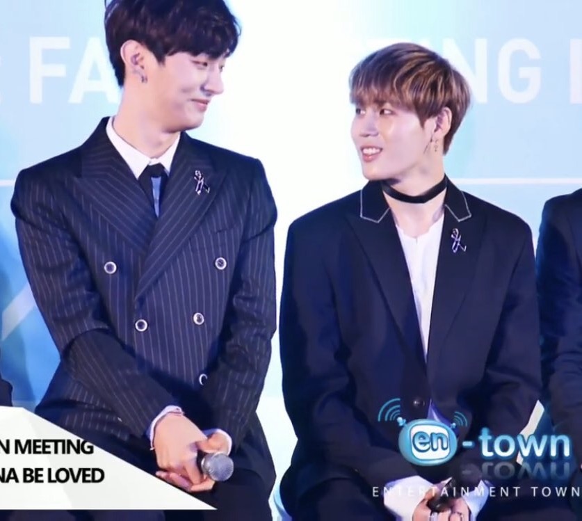 ㅋㅋㅋ키 높이 의자 조절하는 하성운이 벌써 1년 전이라니 | 인스티즈