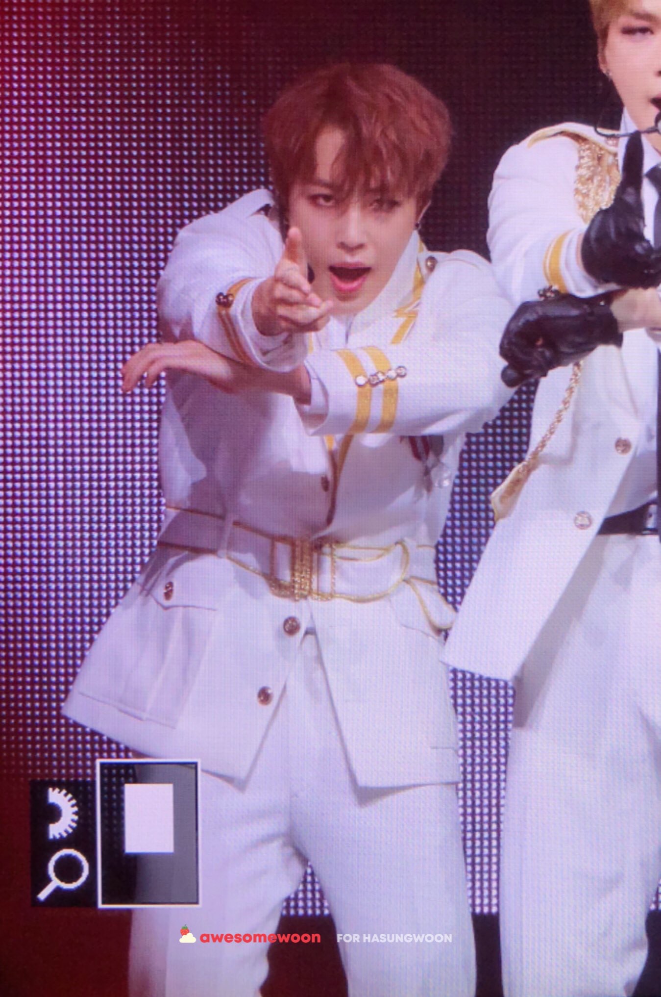 성운.. 너 진짜 얼굴 두개 아녀.. | 인스티즈