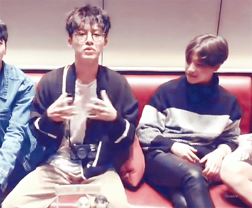 아이콘 호감익이면 어제 3살잔치 브이앱한거 꼭봤으면좋겠당🌝 | 인스티즈