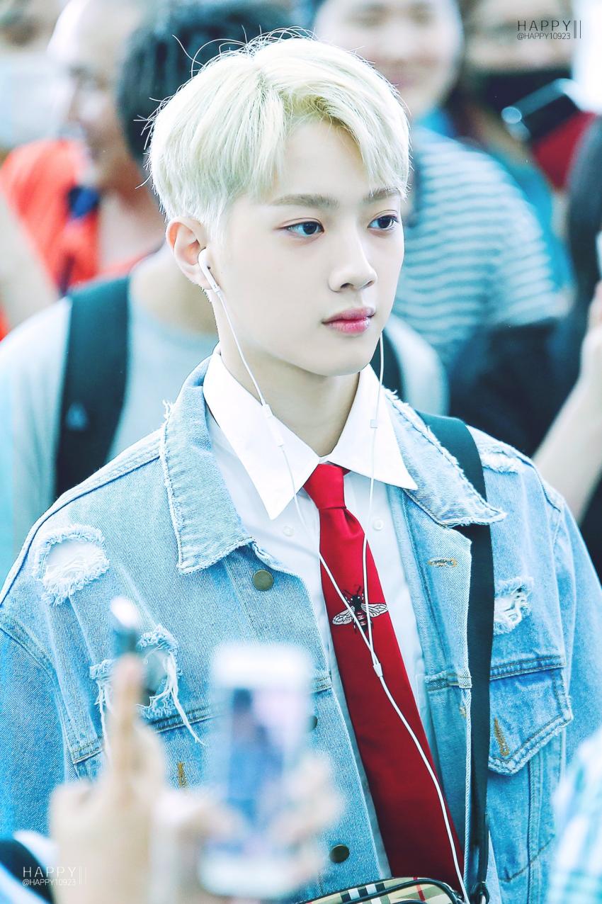 내가 제일 좋아하는 라이관린 사복 착장 | 인스티즈