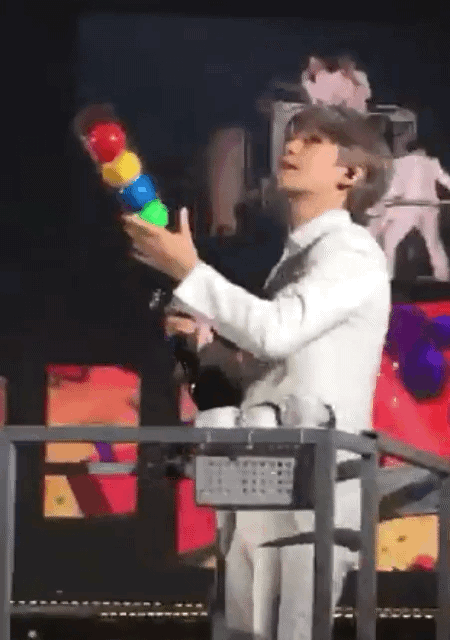 공이 한 번에 다 날아가서 당황한 백혀니 | 인스티즈