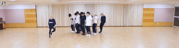 무대를 위에서도 봐야 아는 아이돌 | 인스티즈