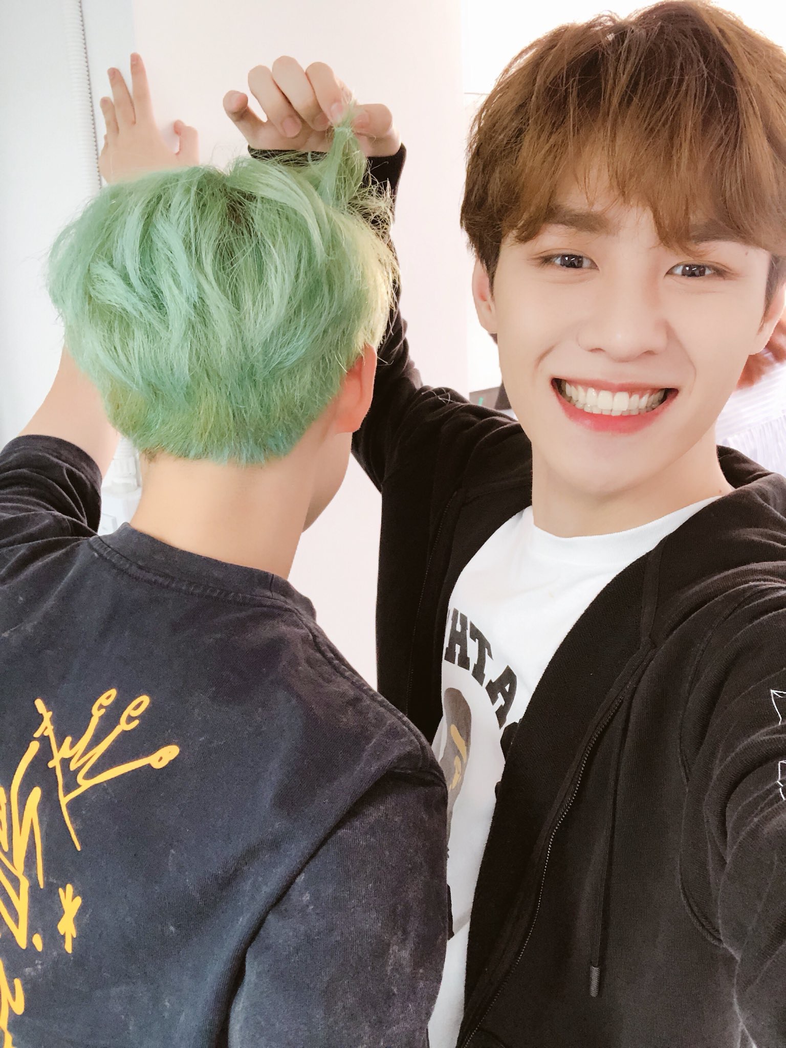 쿤이 진짜 너무 잘생겼 | 인스티즈