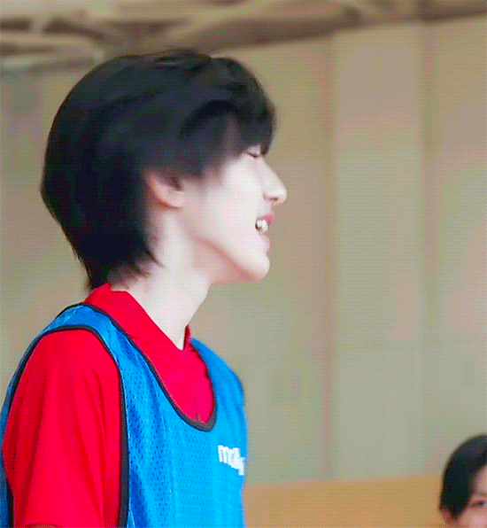 익인이들이 보기엔 누가 더 약간 우리나라 사람들이 선호하는 얼굴일까..? | 인스티즈