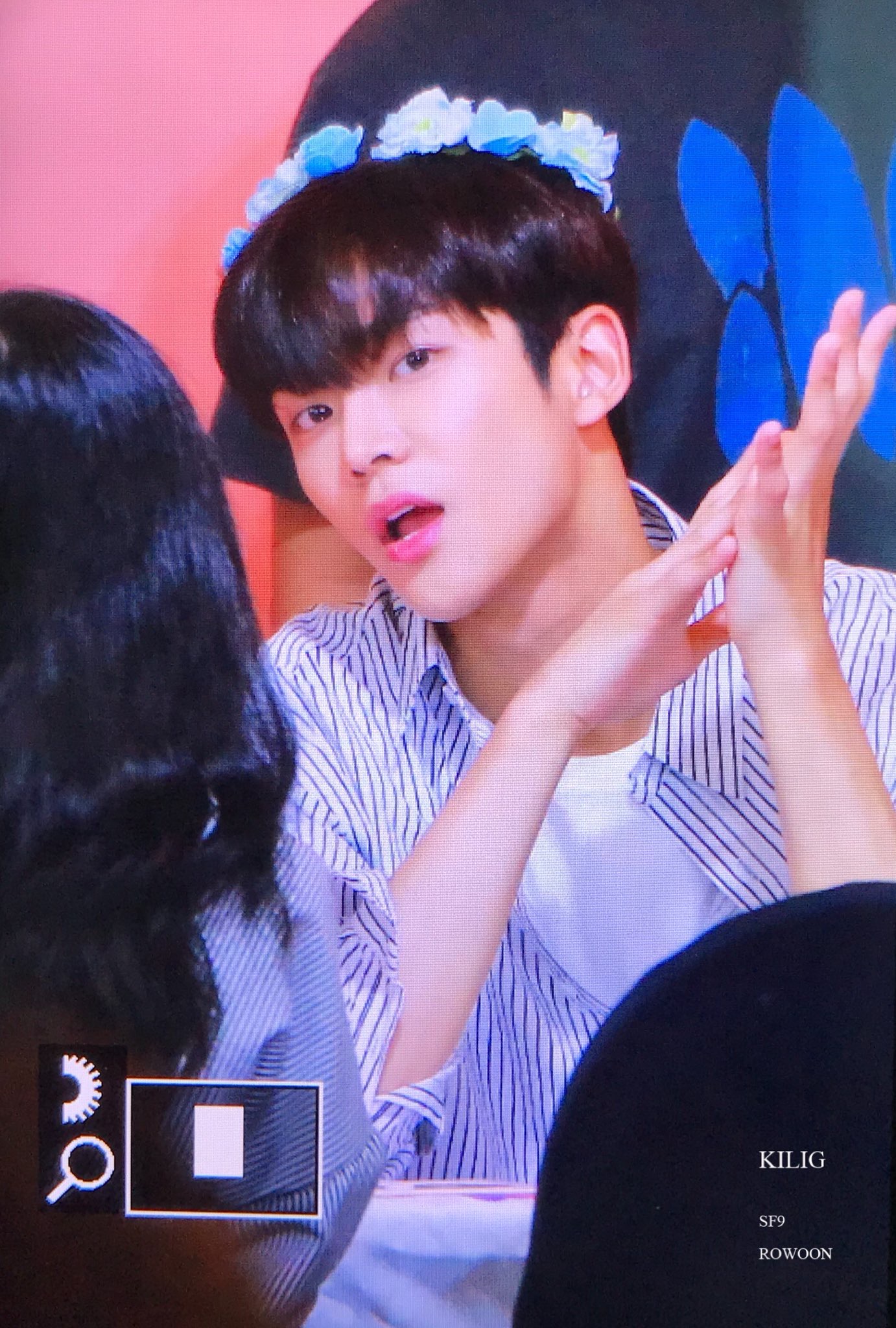 오늘자 머리덮은 로운 보고 갈 사람 | 인스티즈