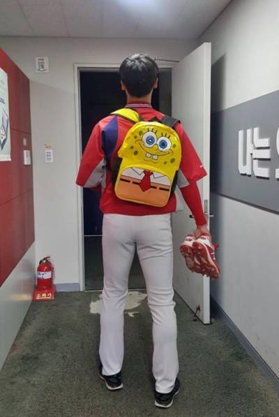 나 어릴땐 야구선수 얼빠라 그러면 이상한 사람 취급 받았는데 요즘은 | 인스티즈