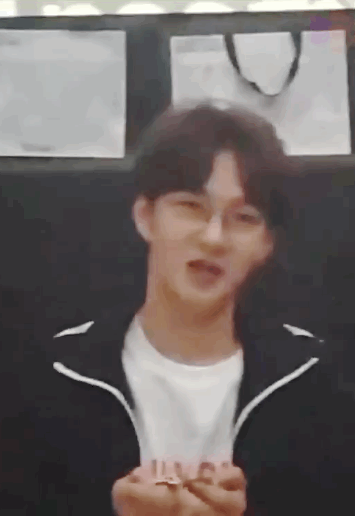 얘 진짜 설레게 생겼다 | 인스티즈