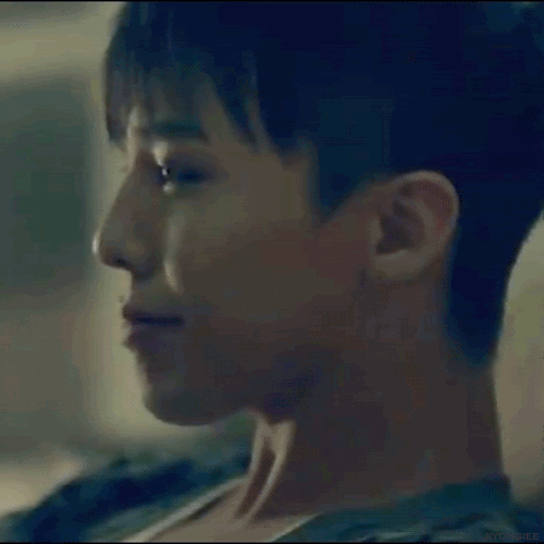 ㄱ 여친이랑 데이트하는 남주 기다리다가 결국 자기한테 돌아오자 두다리 쭉뻗고 잠드는 뮤비 | 인스티즈